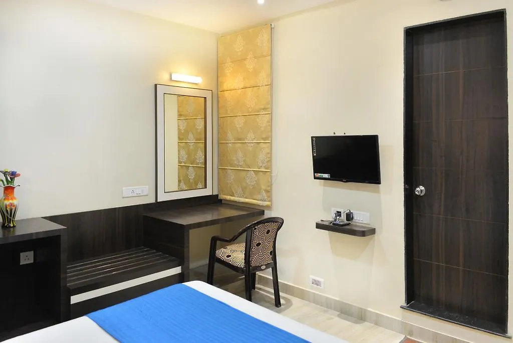 Отель Zo Rooms Mahmoorganj Ksheer Sagar Varanasi